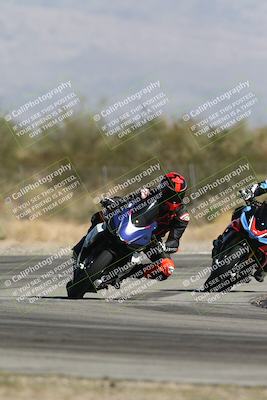 media/Oct-13-2025-Moto Forza (Mon) [[a66d839500]]/3-B Group/Session 3 Turn 2/